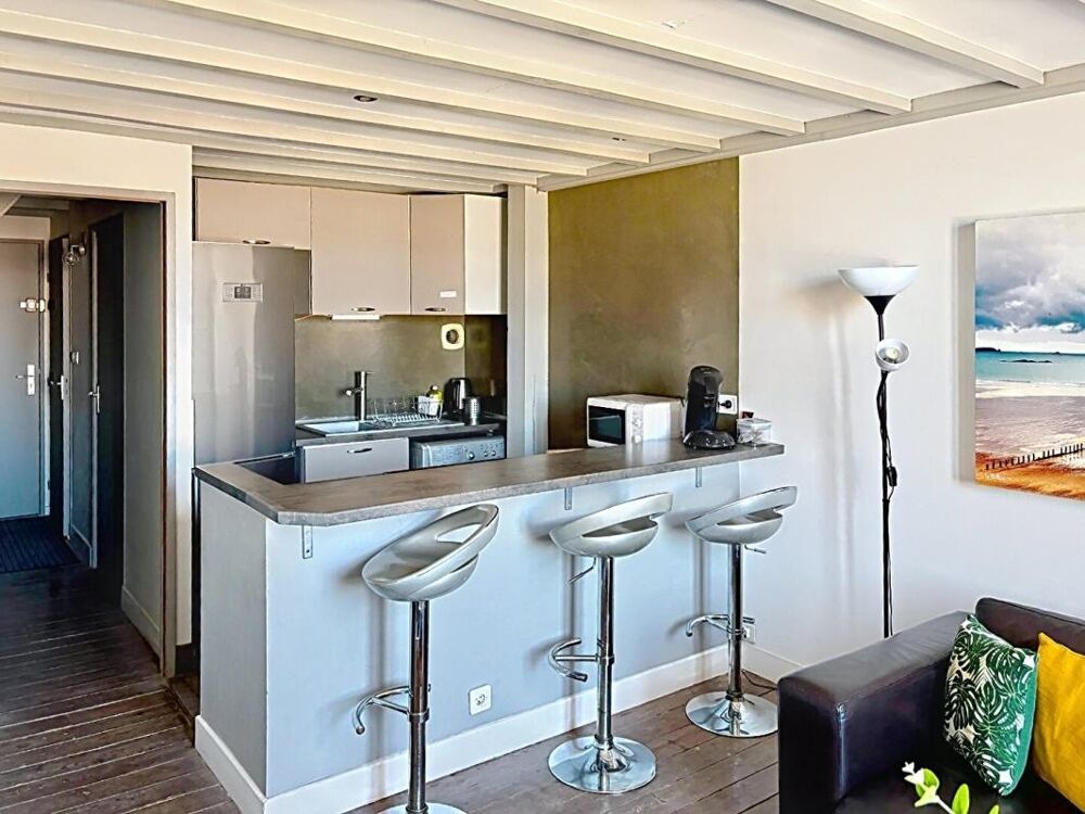 Bordeaux Nansouty Duplex de charme avec parking, vendu meublé, fort potentiel locatif
