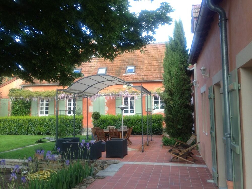 Maison à vendre 9 pièces PREMILHAT (03)