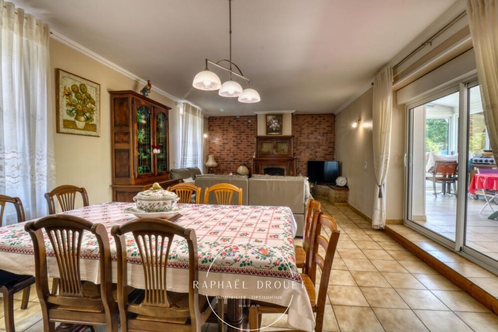 VIENNE (38)  5 MIN CENTRE-VILLE - MAISON FAMILIALE DE 170 M2 SUR 1500 M2 DE TERRAIN