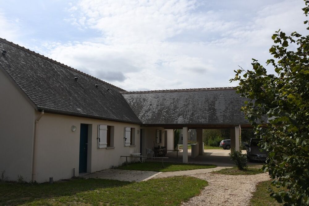 Vente Immeuble La Celle st Avant, centre bourg avec tous ses commerces, ensemble immobilier de 10 logements individuels de plain-pied pour 400 La celle saint avant