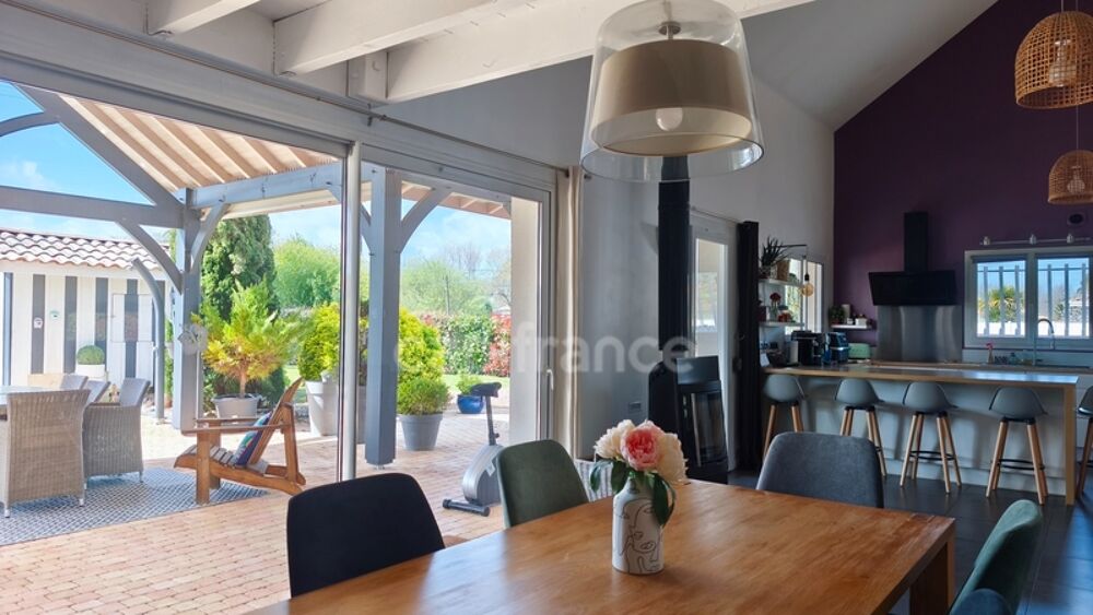 Vente Villa Maison familiale avec piscine sur terrain de 1280 m² SANGUINET Sanguinet
