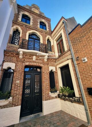  Maison à vendre 8 pièces 227 m²
