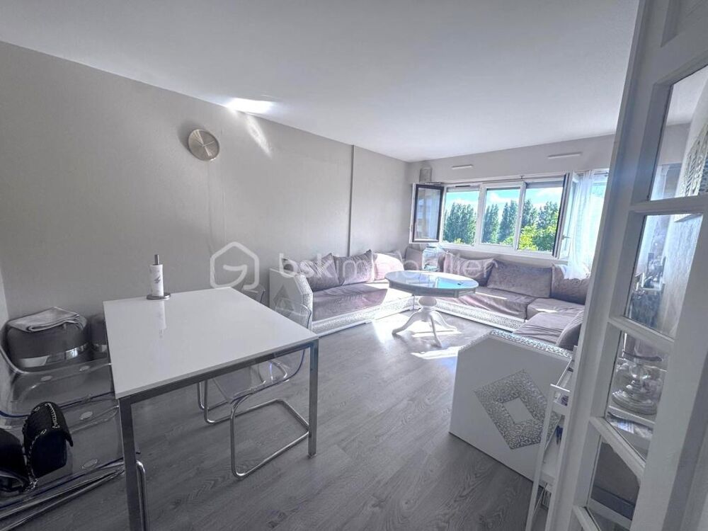 Appartement à 6min à pied RER B