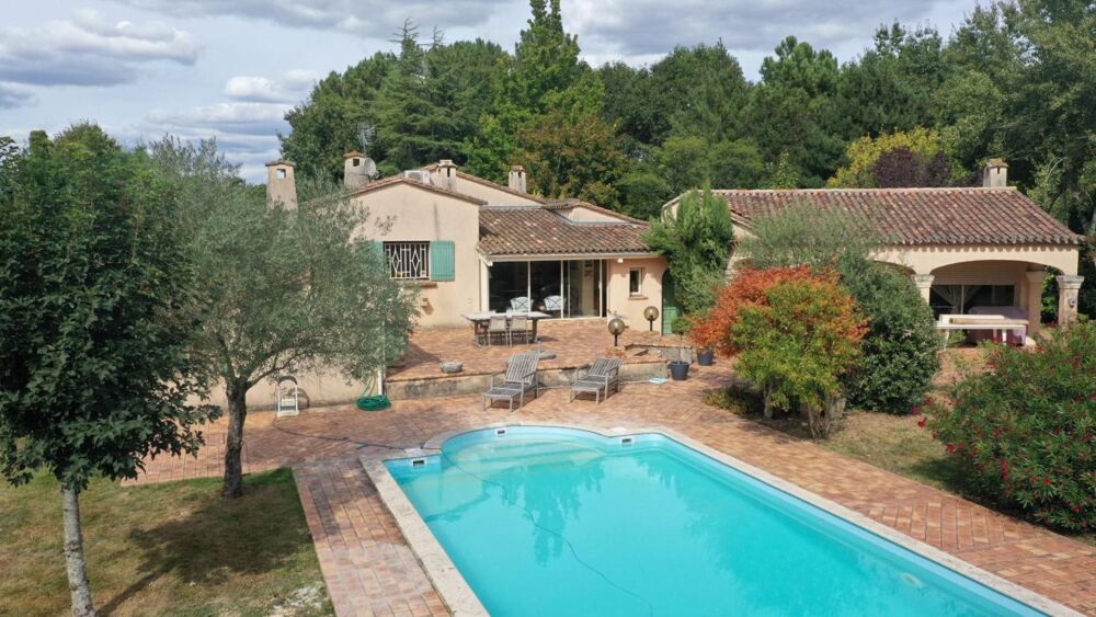 DÉCOUVREZ LE CHARME ET LES VOLUMES D'UNE MAISON D'ARCHITECTE - 300 M2 - 4 CHAMBRES À PUGNAC DANS UN PARC ARBORÉ POUR SAVOURER