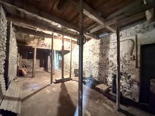  Remise / Grange à vendre 3 pièces 190 m²