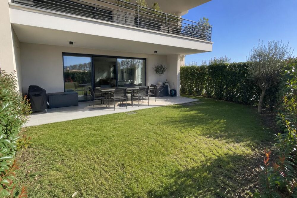 Vente Appartement Superbe 3 pièces en rez-de-jardin avec 79,83 m² d'espaces extérieurs et piscine Nice