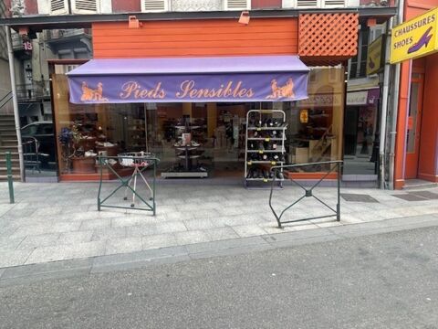 Dpt Hautes Pyrénées (65), à vendre LOURDES Chaussures et accessoires 65000 65100 Lourdes