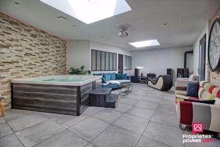  Maison � vendre 8 pi�ces 220 m�