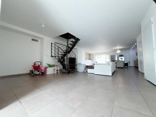  Maison à vendre 5 pièces 205 m²