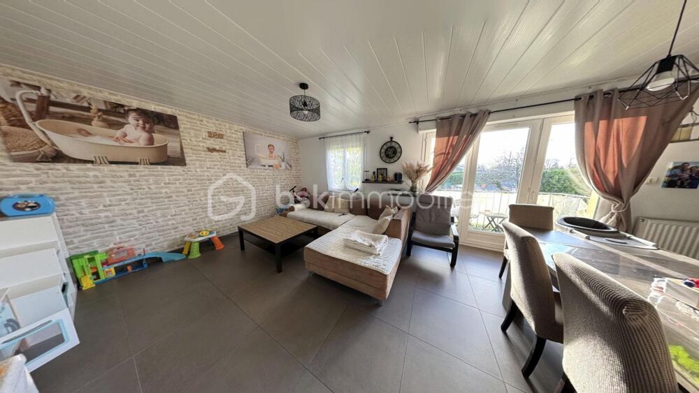 Maison sur sous sol total avec 3 Chambres
