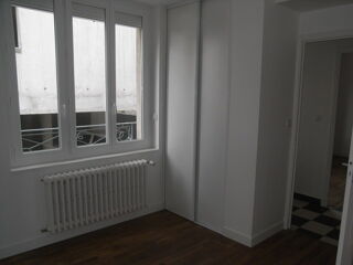  Appartement à louer 4 pièces 88 m²