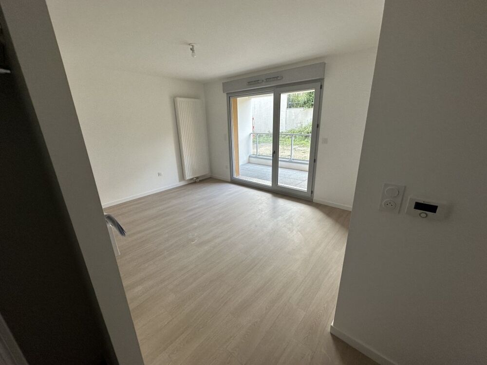Location Appartement T2 avec terrasse et parking à LAVAL Laval