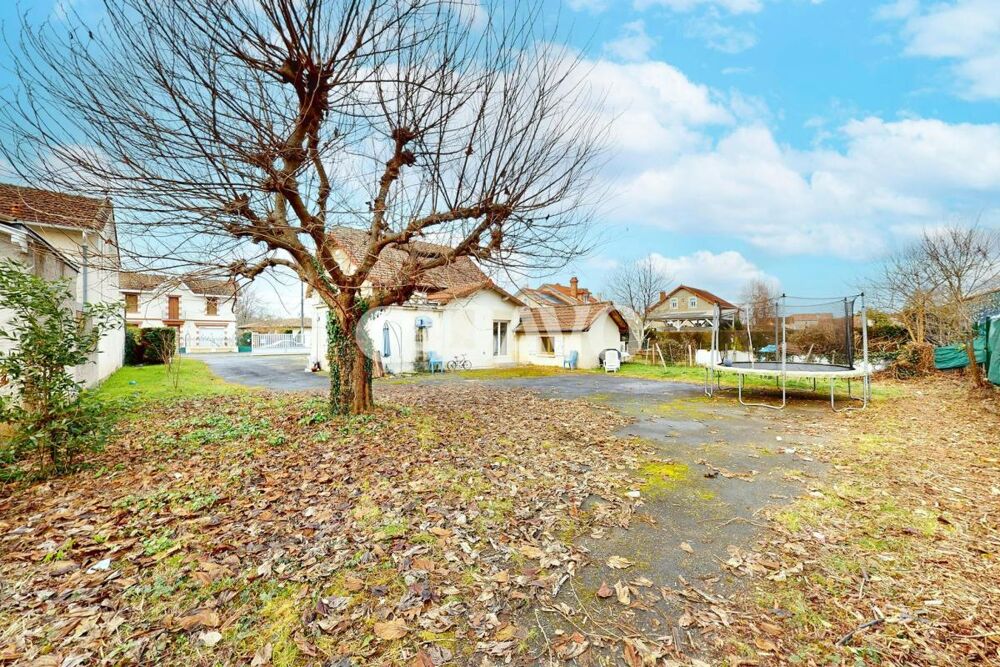 Vente Maison Vente Maison 7 pièces de 220m² - 24700 Montpon-Ménestérol Montpon menesterol