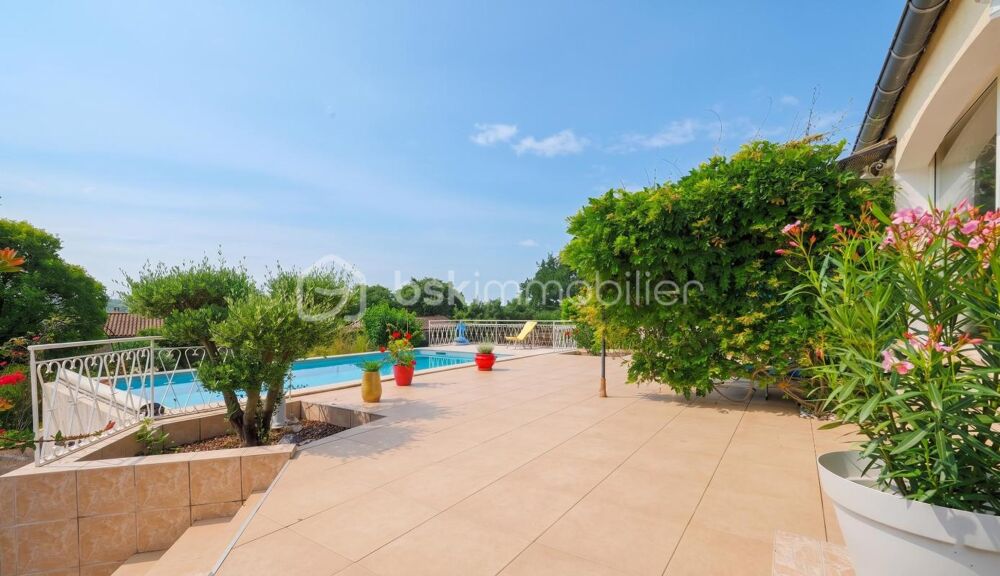Maison plain-pied 134 m²  Piscine  Terrain 1 300 m²  Sud Ardèche (Laurac)