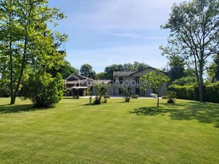  Propriété/château à vendre 7 pièces 156 m²