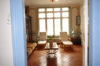  Villa à vendre 14 pièces 261 m²