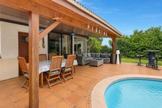  Propriété/château à vendre 5 pièces 212 m²