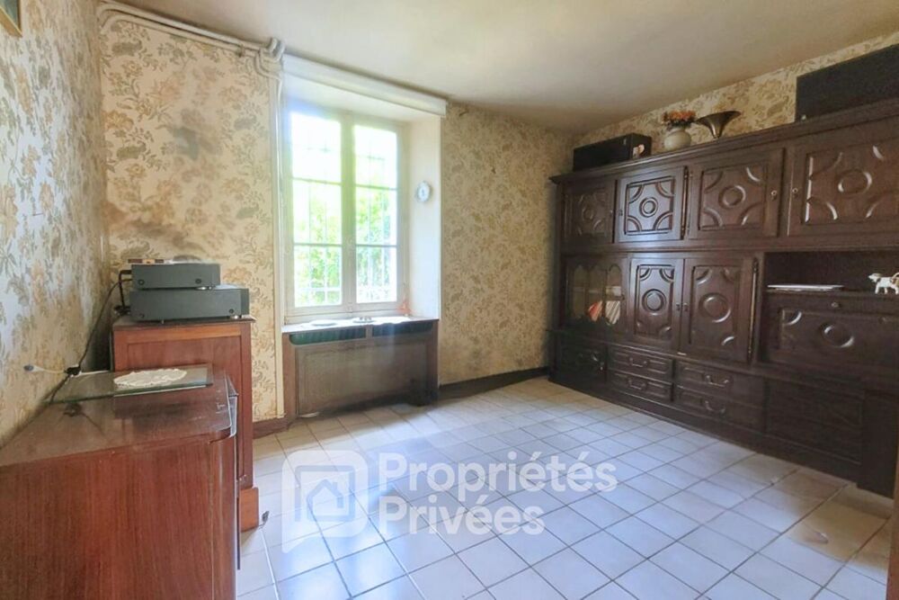 Maison en hypercentre à rénover avec jardin et cave voûtée