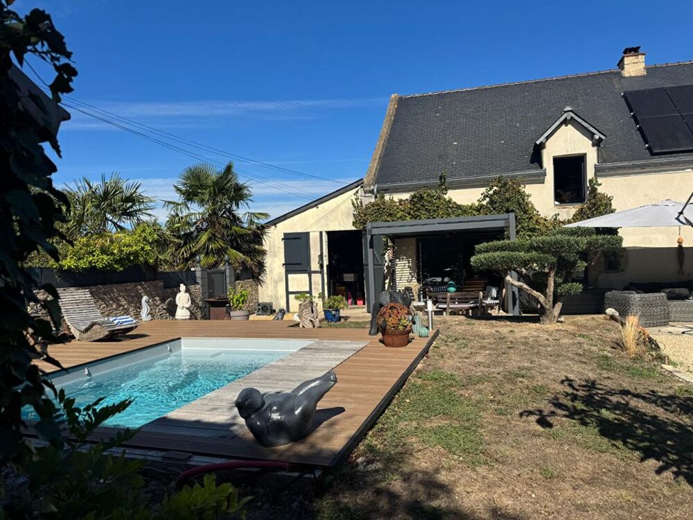 Vente Maison Golfe du Morbihan - Sarzeau  (56370) - Longère de caractère - 190 m2 habitables, avec 80 m2 de grenier aménageable - Piscine - D Sarzeau