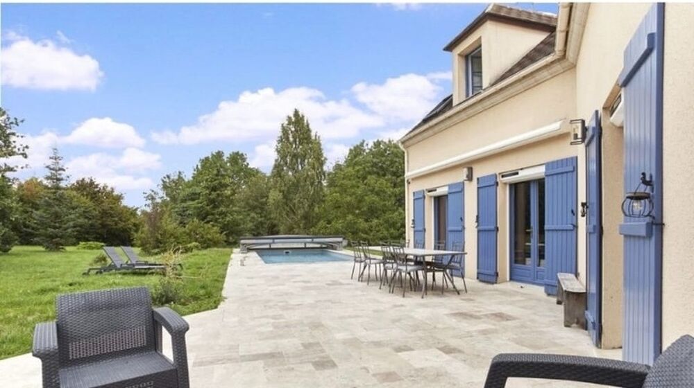 Maison 7 pièces 230 m² · à Fontenay Saint Pere · 230 m² · 545 000 €