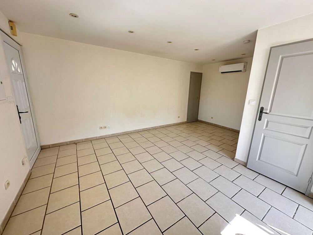 Location Appartement Studio à louer à Miramas  Exclusivité Pascaline & Kevin Chevalier Miramas