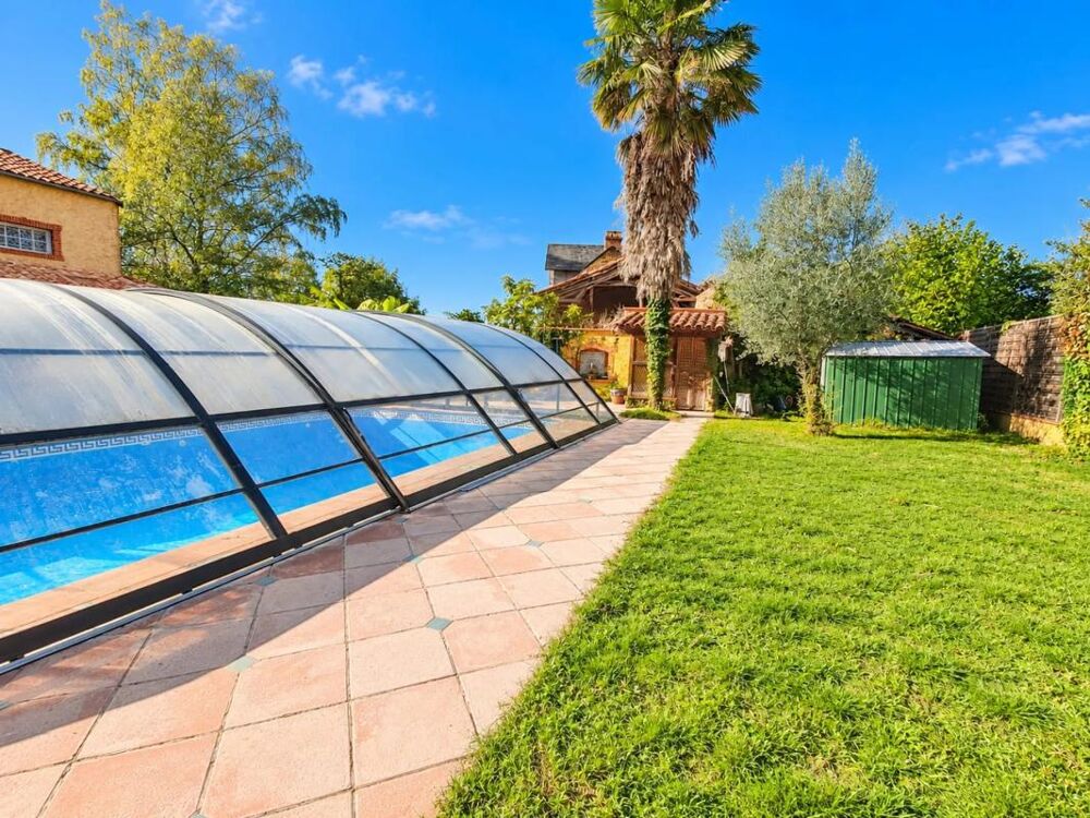 Vente Maison Maison de 248 M² avec piscine et garage Saint laurent de neste