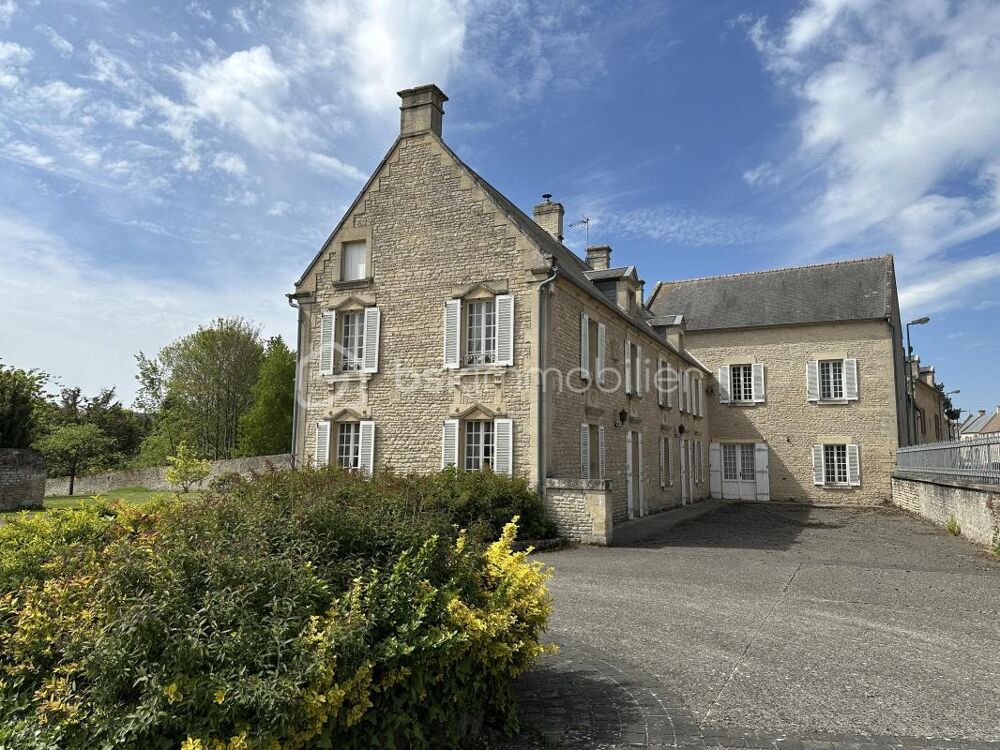 Propriété ancienne de 206 m² - terrain d'environ 2600 m²