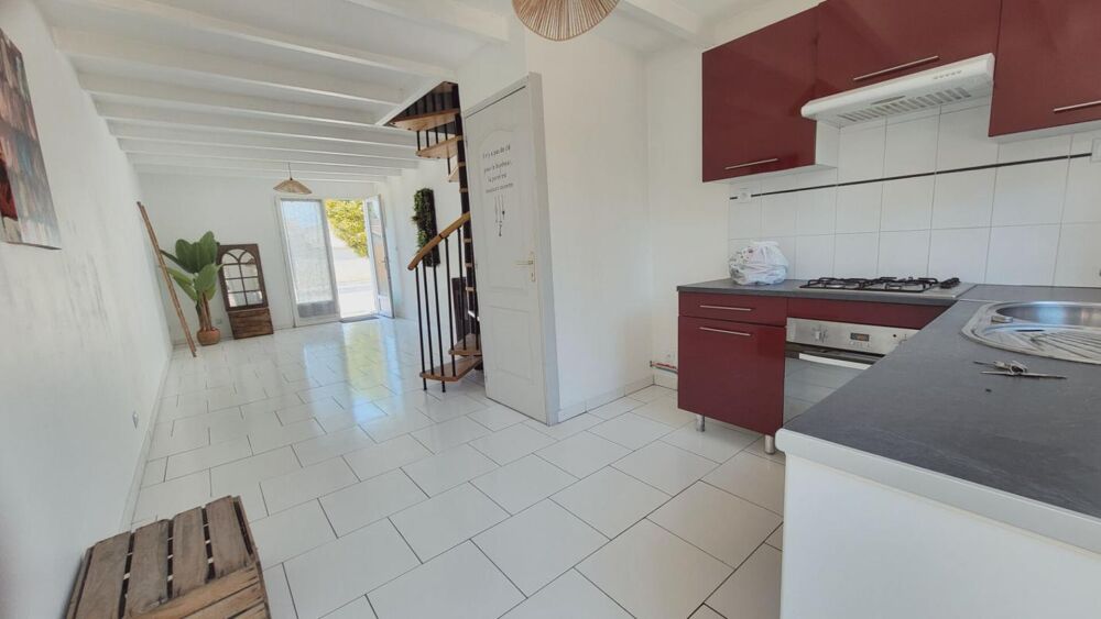 Vente Maison 17220 LA JARRIE - MAISON 52 M² SEJOUR 2 CHAMBRES GARAGE - PARKING La jarrie