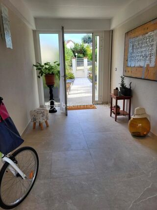  Maison à vendre 8 pièces 242 m²