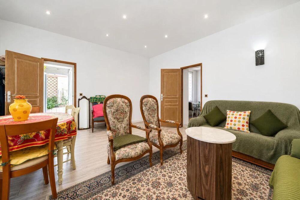 Maison familiale 5 pièces de 100 m² - 4 chambres  Fréjus Plage
