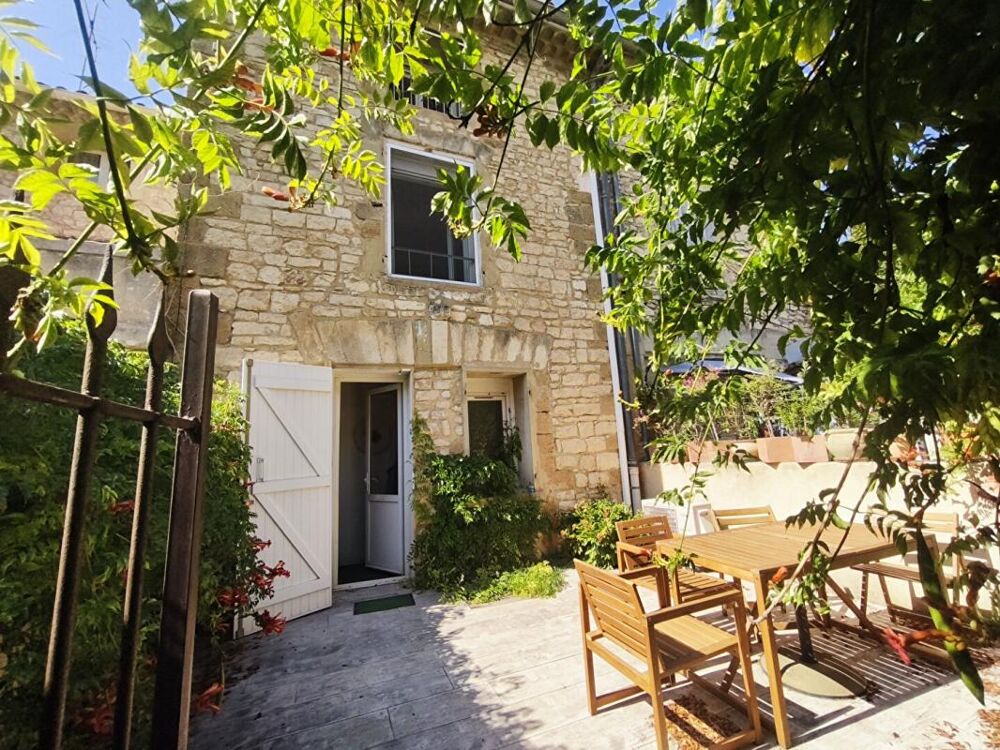 Vedène: Charmante maison de ville rénovée avec cour privative
