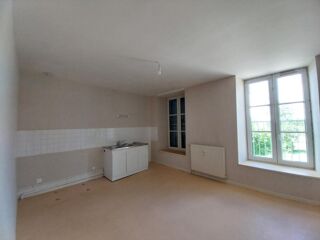  Appartement à louer 4 pièces 96 m²
