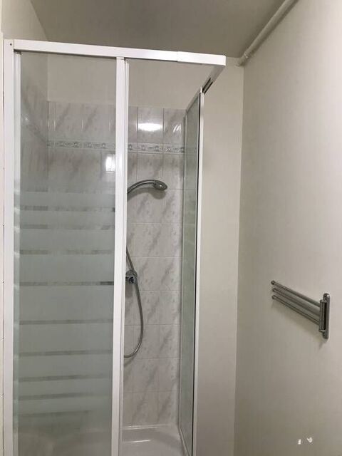   Beau studio meubl 36m lumineux avec balcon Appartement - 1 pice(s) - 36 m