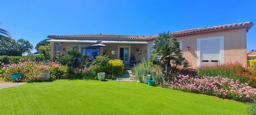 Vente Villa Splendide villa de 140m² avec double garages/piscine/ vue dégagée sur 1161m² de terrain Saint genies de fontedit