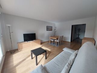  Appartement à louer 3 pièces 74 m²