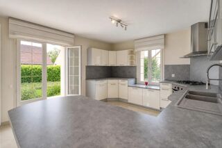  Maison à vendre 8 pièces 235 m²