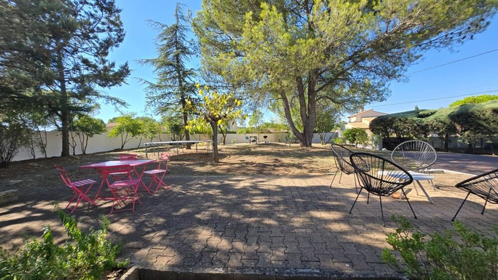 Villa de 181 m² - terrain de 834m2 arboré piscinable à Saint-Drézéry