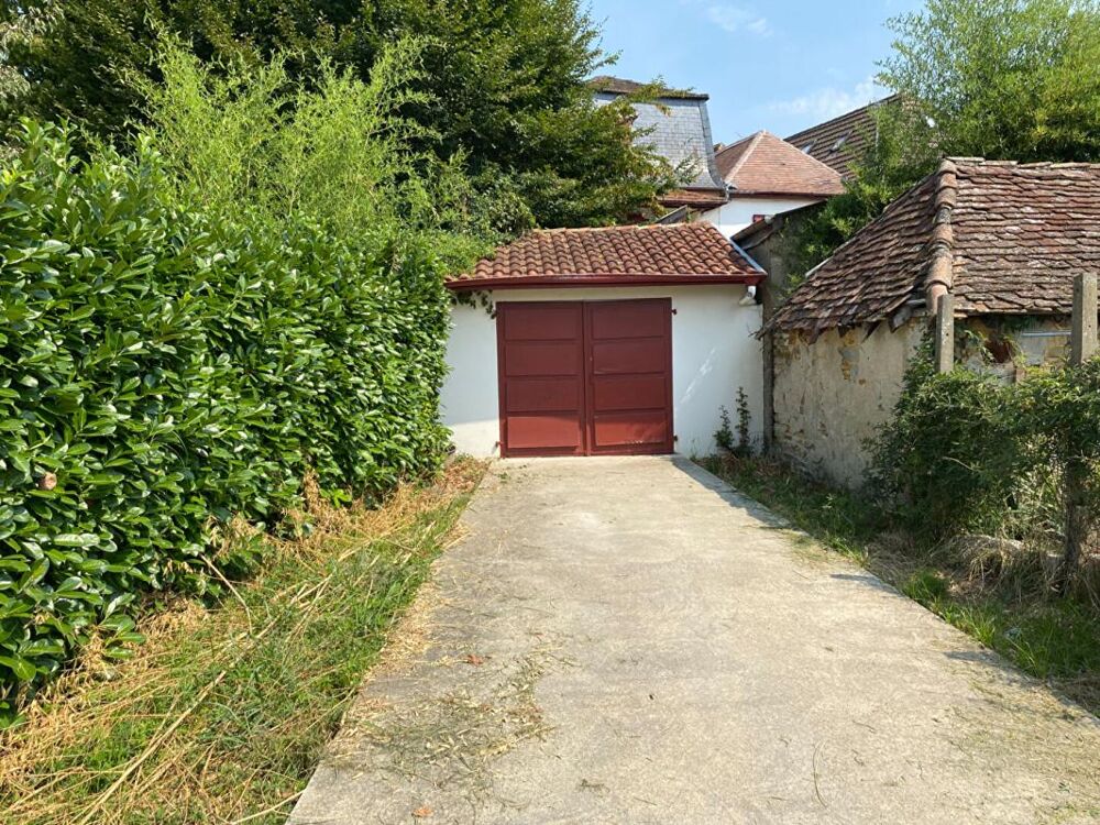 Vente Maison Maison T4--Garage-Atelier-Jardinet centre ville de Salies-de-Béarn Salies de bearn