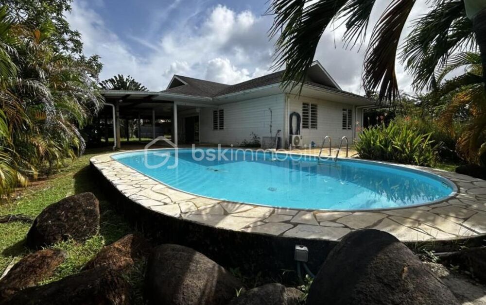 Villa avec piscine près des Salines