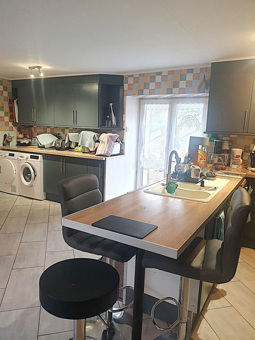 Maison 244 m² viager à vendre occupé 2 têtes AIGRE (16) terrain 2.5 hectares + boxes