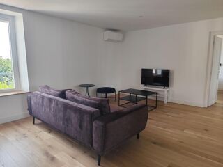  Appartement à louer 4 pièces 97 m²