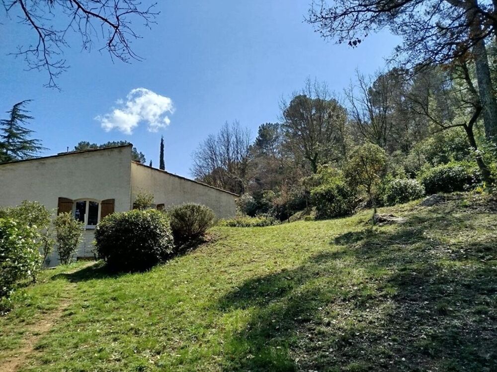 Maison Ponteves 188 m2 avec grande piscine et grand sous sol de 145 m2