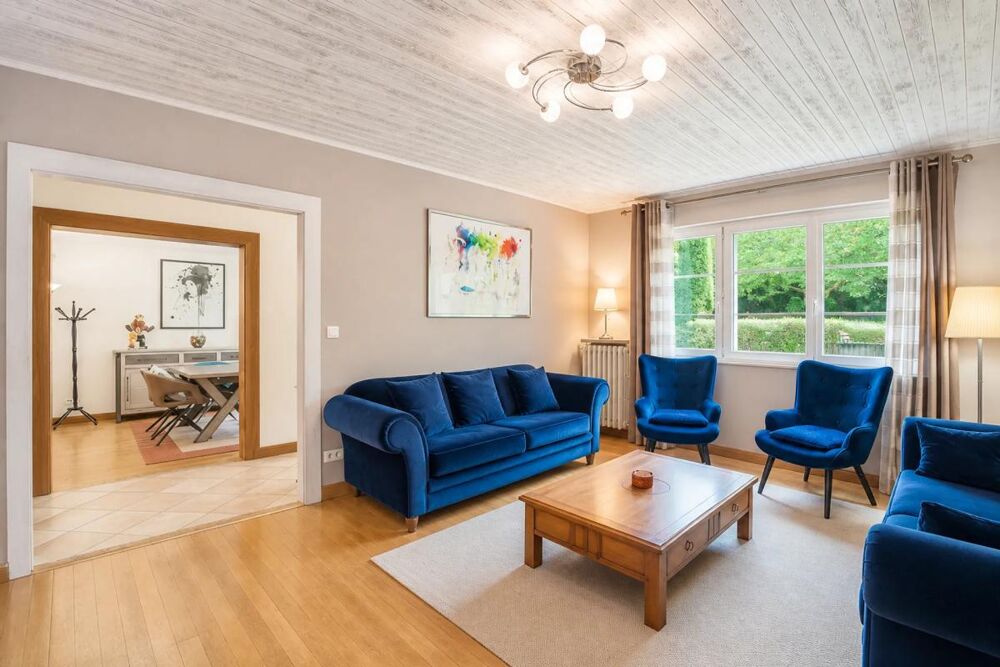 Maison familiale avec studio indépendant  178 m2  Chessy Bourg