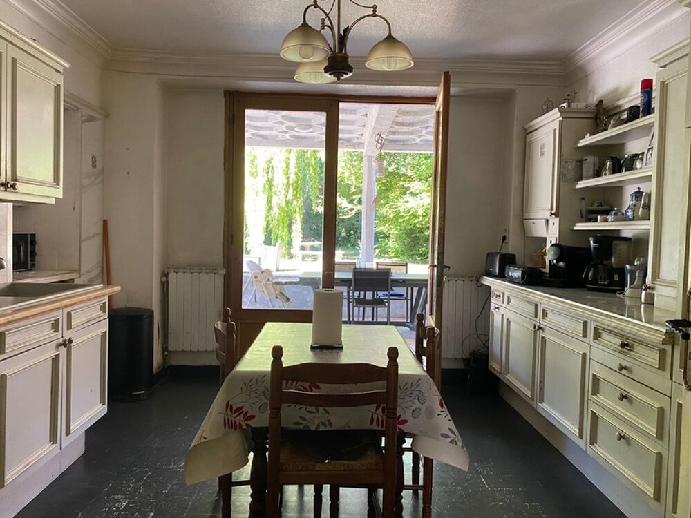 Vente Maison à vendre GRANDE MAISON FAMILIALE  15 pièces, 324 m2 hab. parc 1300 m2 clos. SAINT MICHEL DE MAURIENNE (73) Saint michel de maurienne