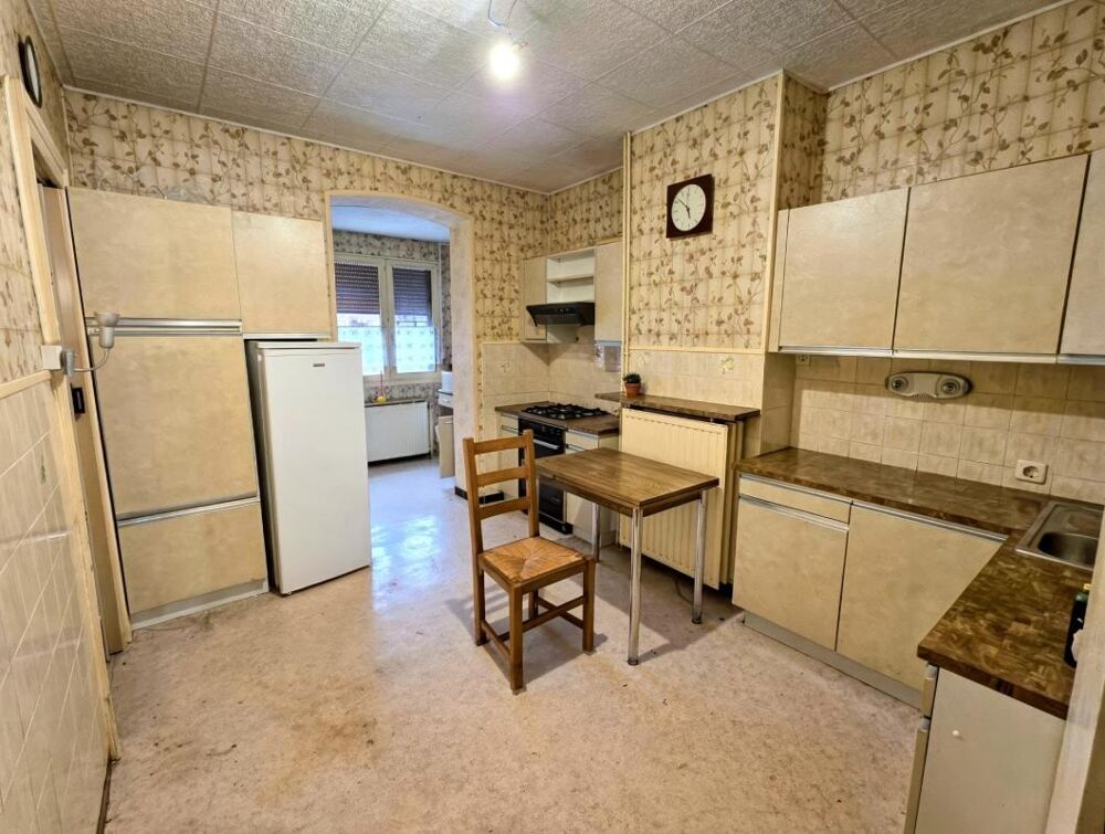 Vente Maison HIRSON (02) - ? Maison 2 chambres avec cour et remise. Idéal investisseurs ! Hirson