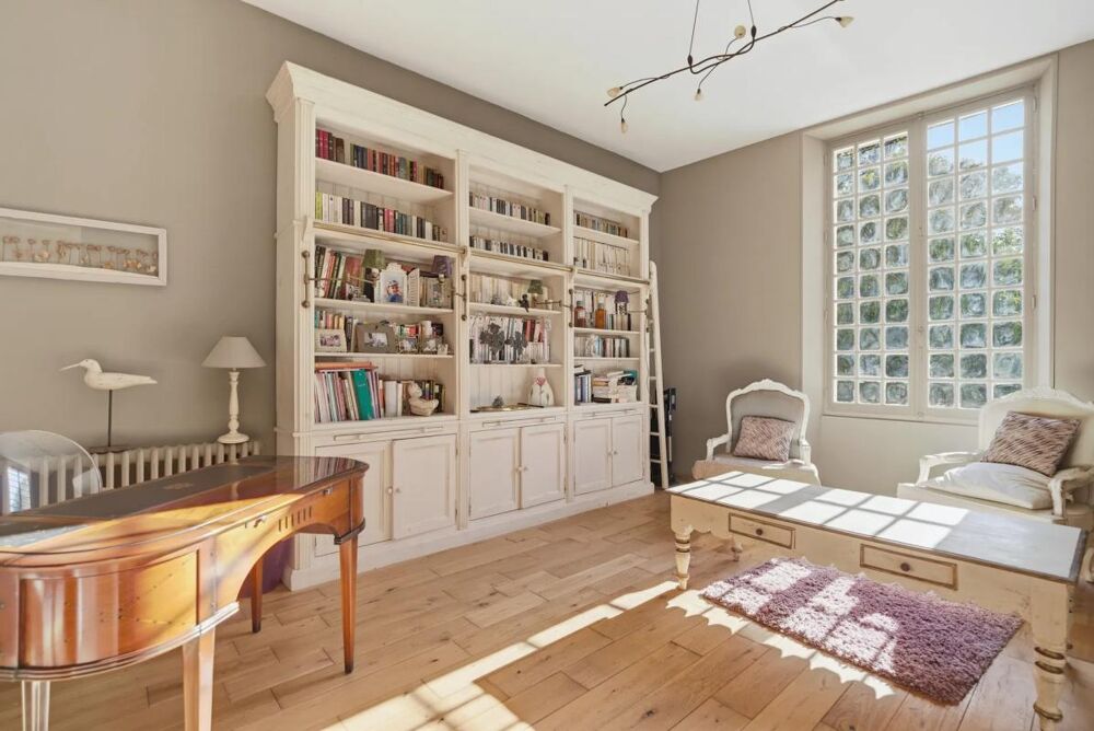 à vendre  Propriété/château Cambes (33880)