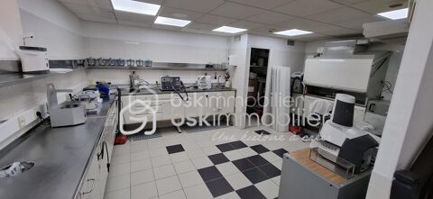   MUR DE BOUTIQUE - LEVALLOIS-PERRET 