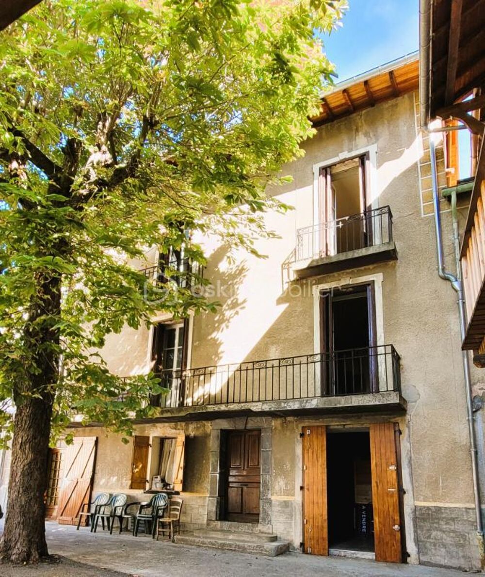 Vente Propriété/Château ?? EXCLUSIVITÉ – Grande bâtisse de caractère au cœur de Thorame-Haute – 240 m² habitables environ – Énorme potentiel ? Thorame haute