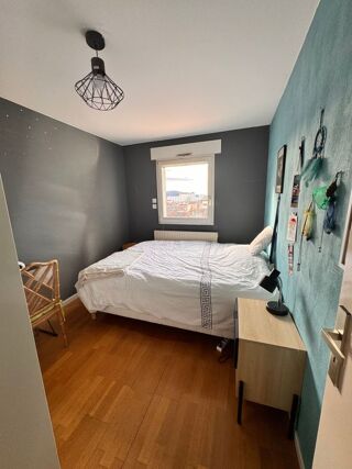  Appartement à louer 3 pièces 95 m²