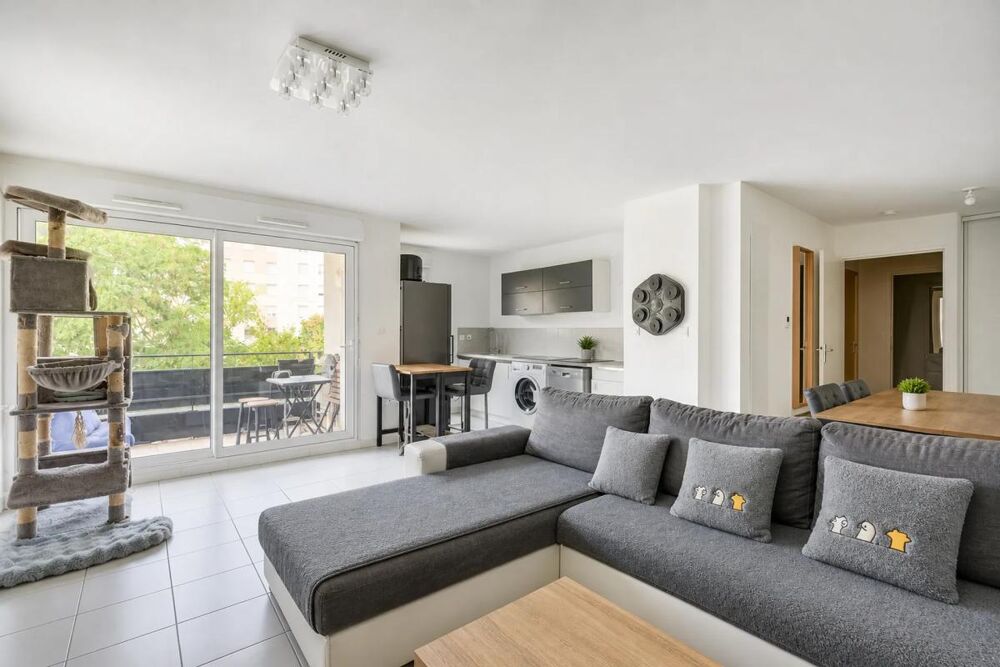 Villeurbanne - T3 61m2 - Balcon - Calme - Box possible